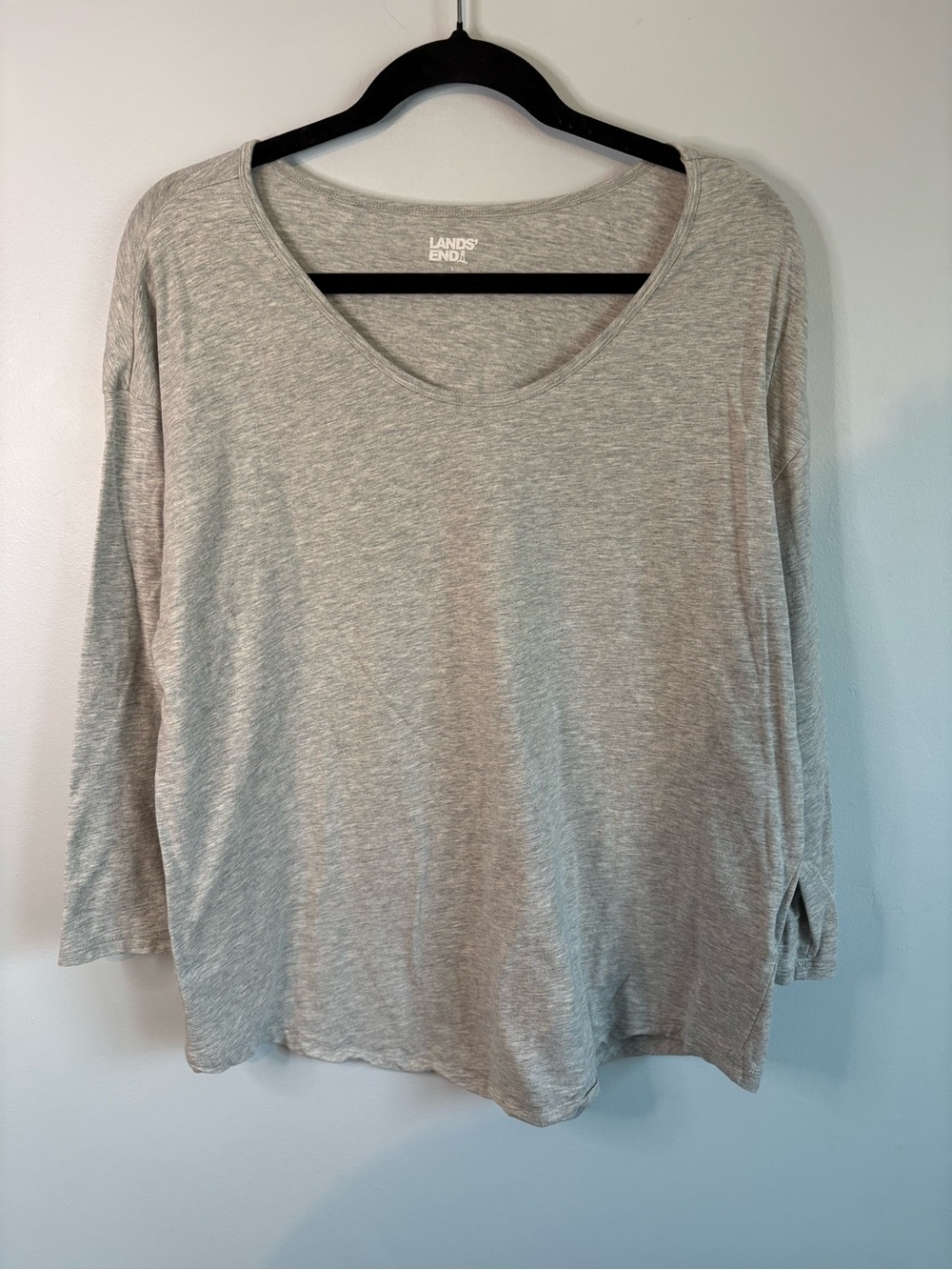 Lands' End Light Heather Gray V‑Neck Long Sleeve Tee